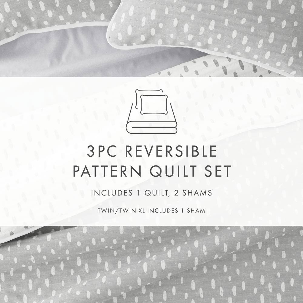 Light Gray Twin Reversible Microfiber Quilt Set with Painted Dots