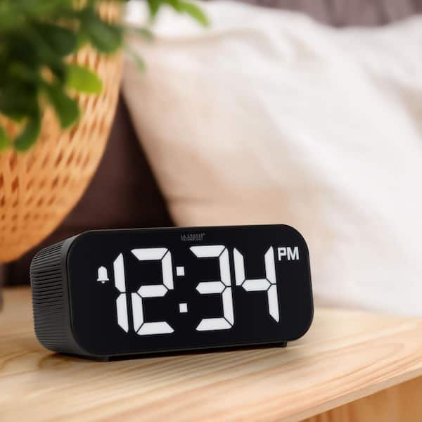 ボール LOCK IT LIGHTING BLACKOUT THE CODE La Crosse Technology Black Insta-Set Digital LED Alarm Clock with