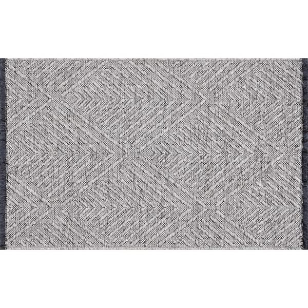 Alma Light Gray 2 ft. x 3 ft. Diamond Machine Washable Indoor Area Rug