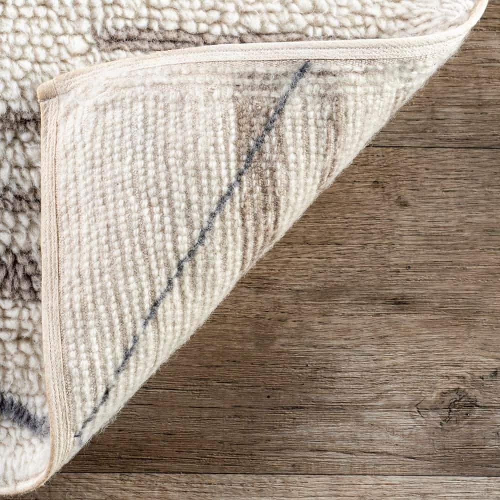 Ivory Stripe Tufted Wool 5' x 8' Washable Area Rug