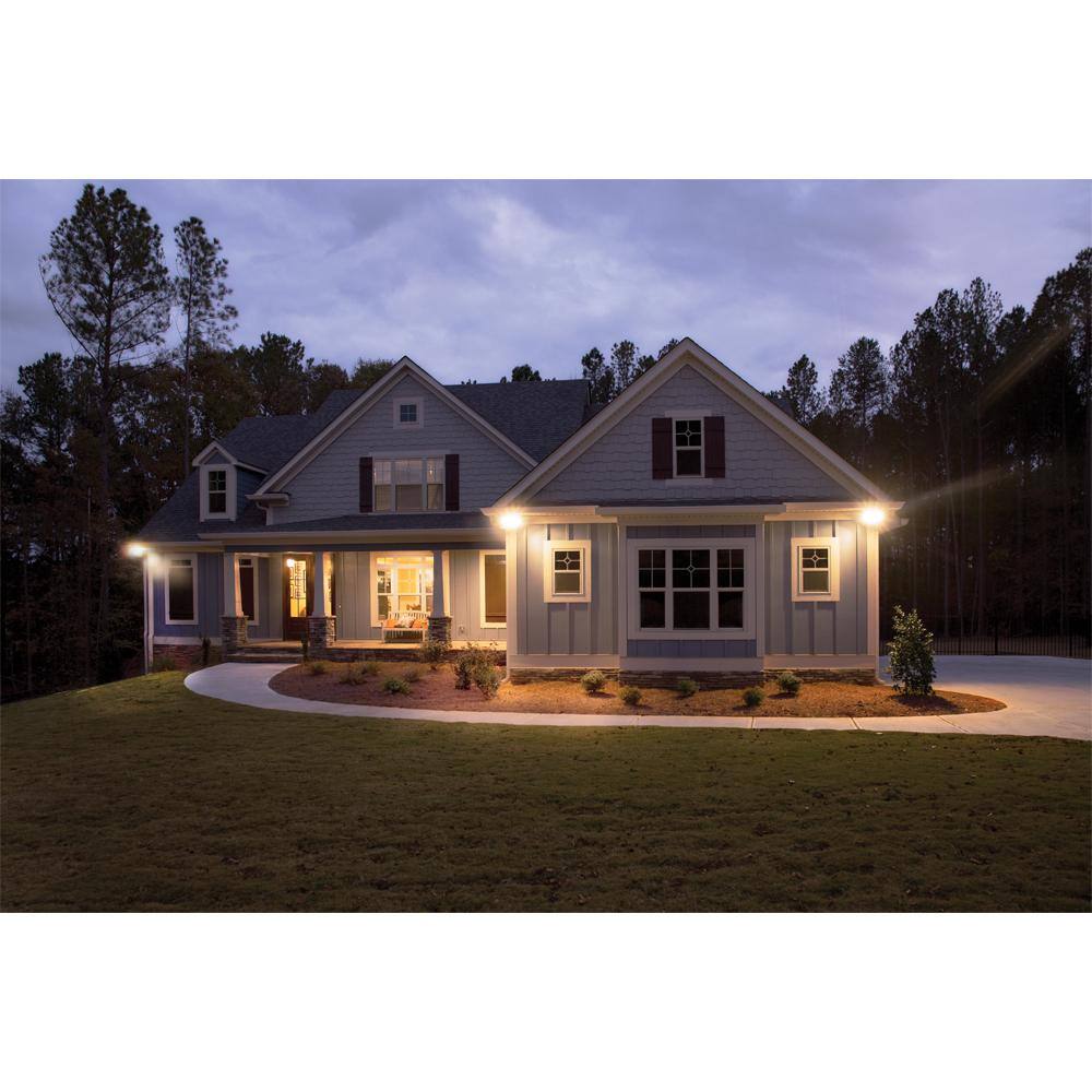 Bronze Outdoor LED Twin Head Dusk to Dawn Floodlight