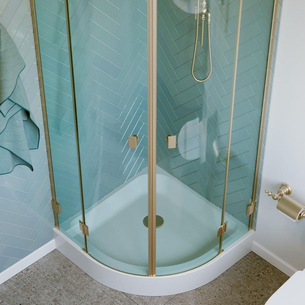white-swiss-madison-shower-
