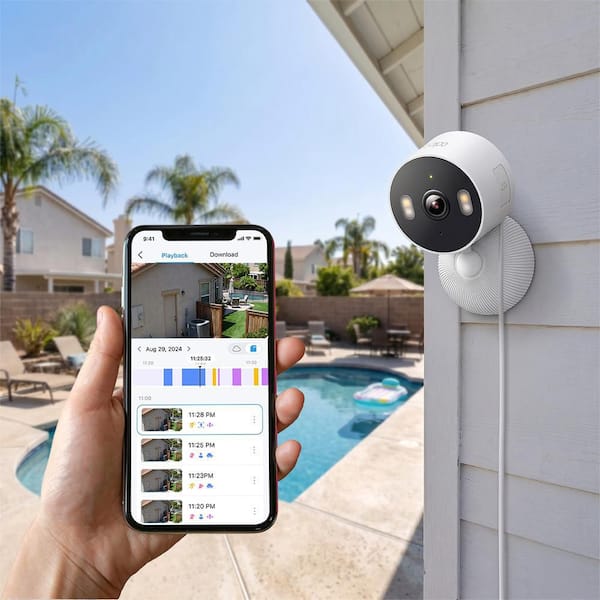 TP-LINK Tapo 2k Indoor/Outdoor Plug-In Security Camera with SD