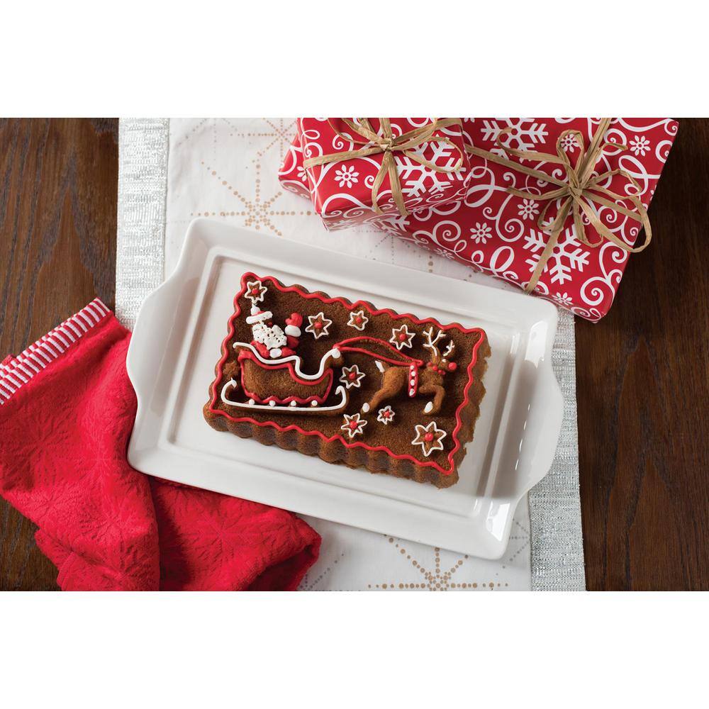 Santa's Sleigh Silver Aluminum Non-Stick Loaf Pan