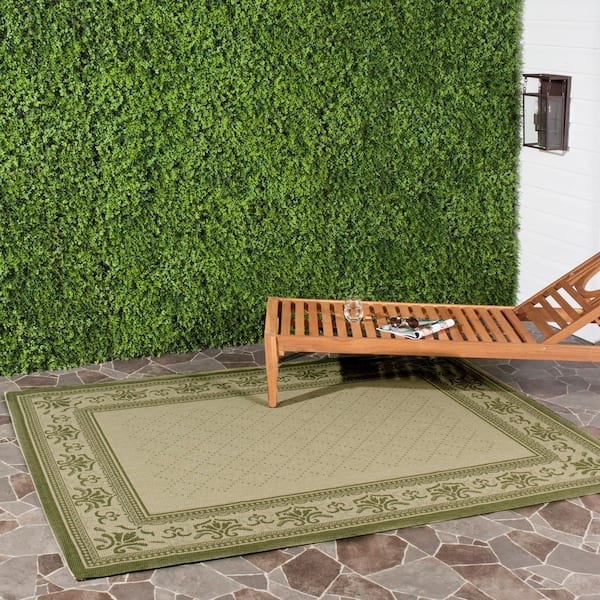 Courtyard Natural/Olive 8 ft. x 8 ft. Square Border Indoor/Outdoor Patio  Area Rug