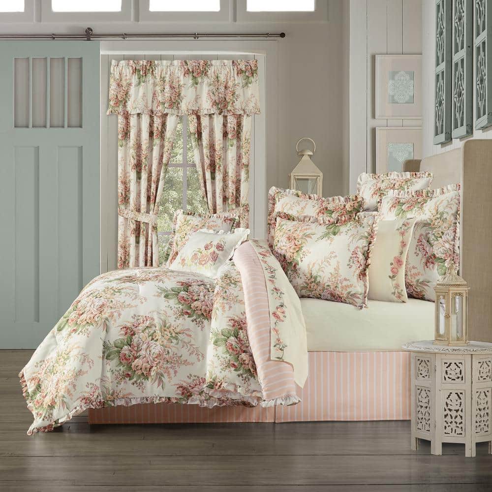 Estelle Coral Polyester California King 4-Piece Comforter Set