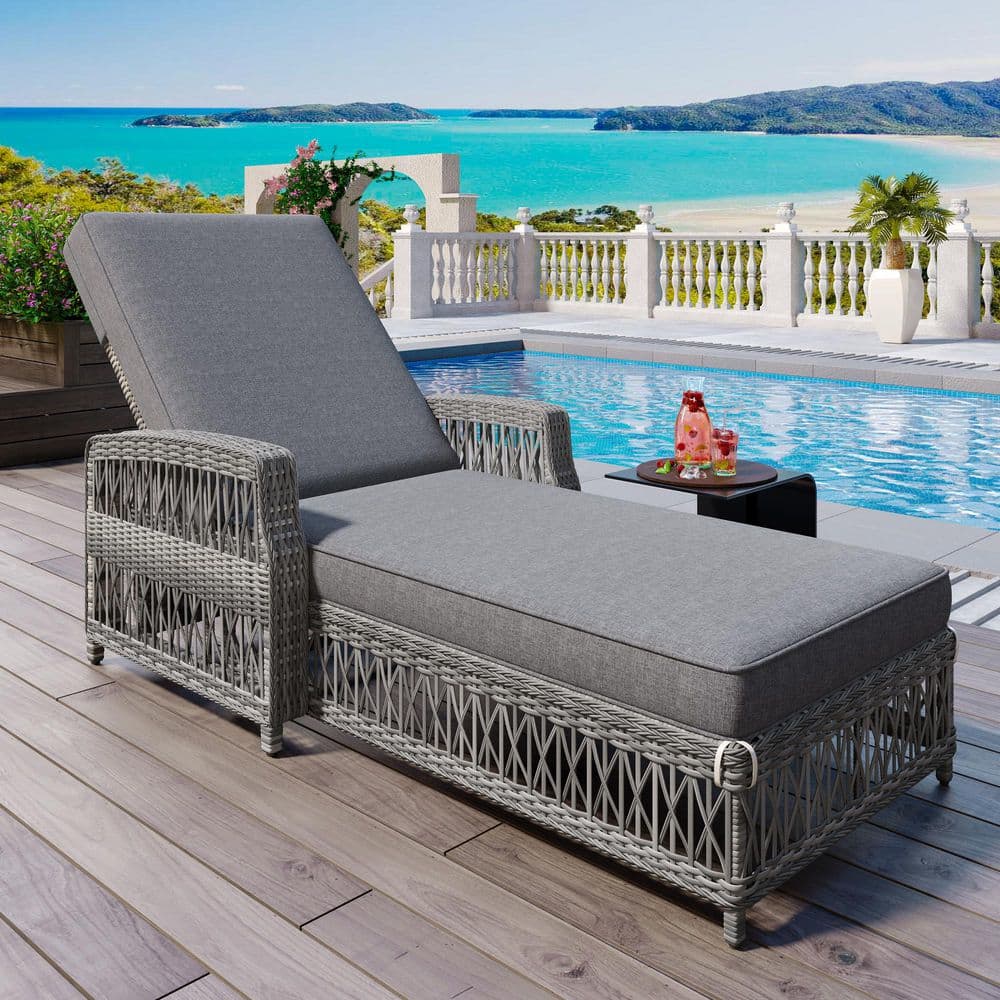 1-Piece Wicker Rattan Outdoor Chaise Lounge with Gray Removable Cushions fo