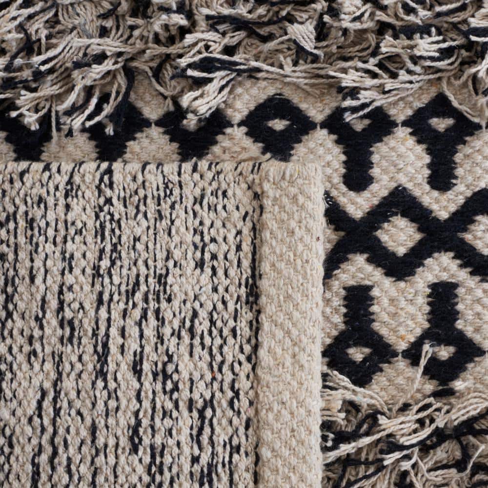 Natura Black and Ivory Handwoven Cotton Area Rug