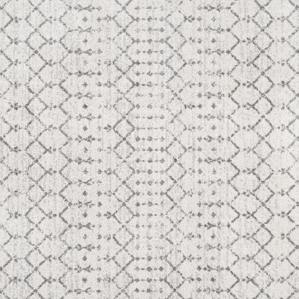 Gray Diamond Pattern Reversible Square Area Rug