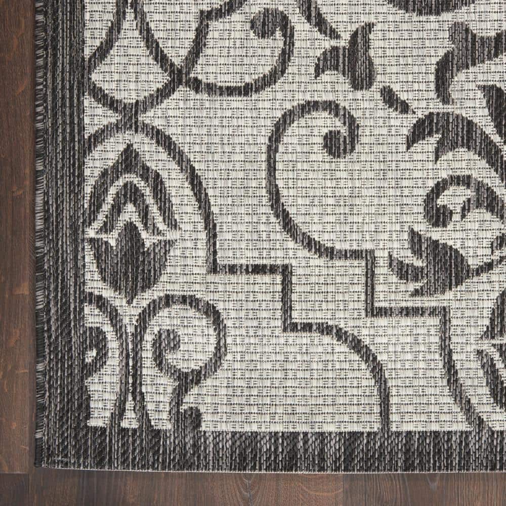 Ivory & Charcoal Round Synthetic Indoor/Outdoor Area Rug