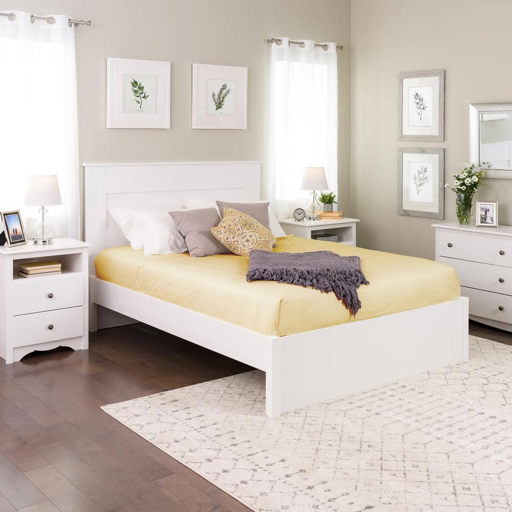 Elegant Queen Platform Bed with 4 Storage Drawers - White Finish