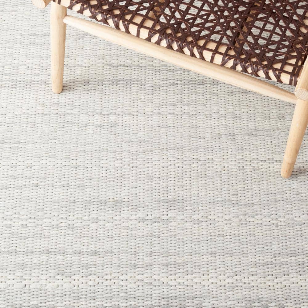 Elegant Marbella 6' Square Handwoven Gray Wool Rug