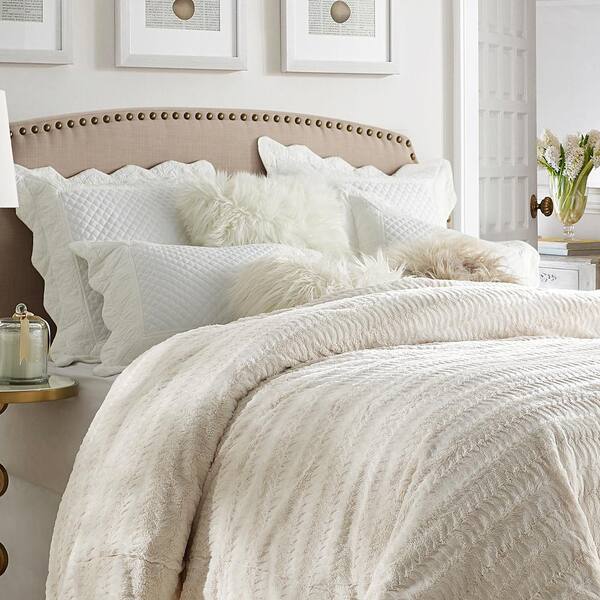 swift home Stylish Cream Polyester Twin Embossed Faux Fur Reverse to  Micomink Blanket 108181-T-CREA - The Home Depot