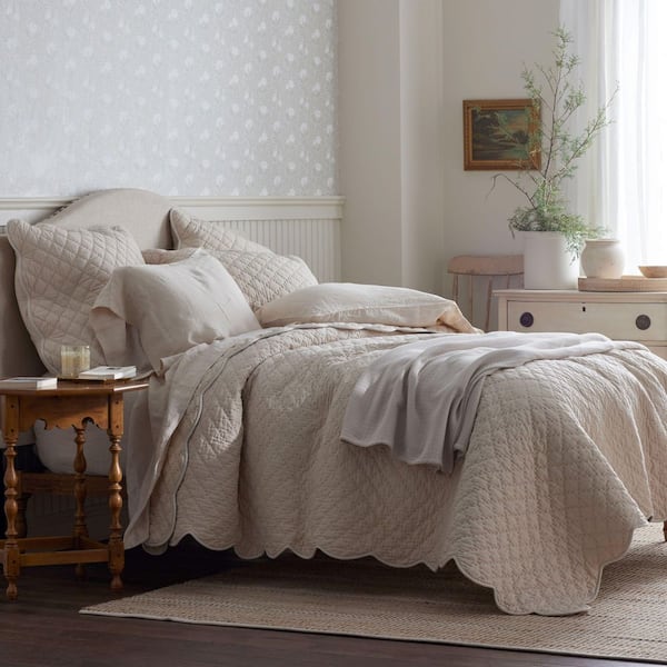 Company Cotton Scallop Quilt