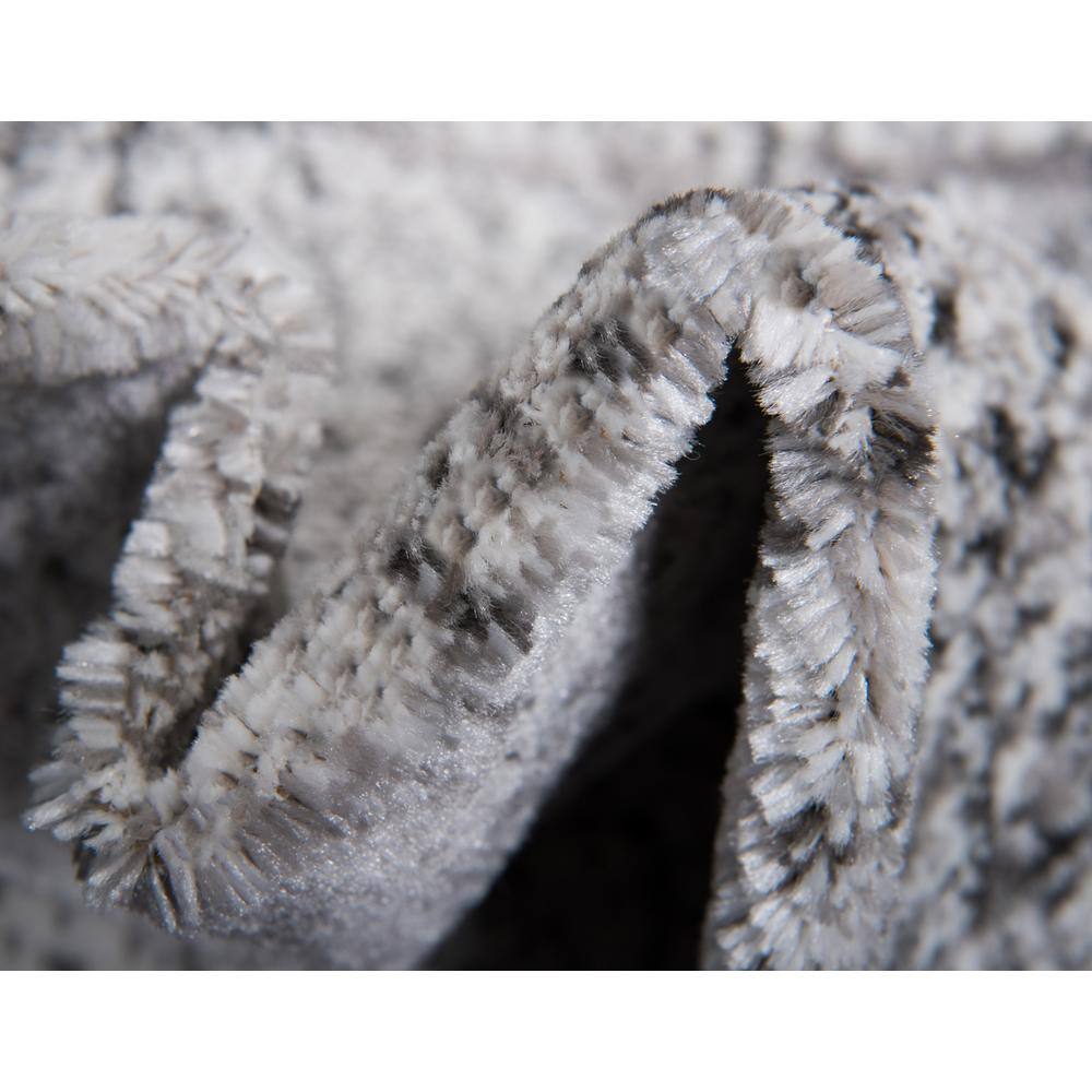 Elegant Gray Synthetic Indoor Runner Rug, Easy Care & Stain-Resistant
