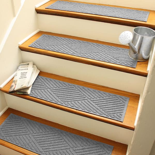 Waterhog Diamonds 8.5 in. x 30 in. PET Polyester Indoor Outdoor Stair Tread Cover (Set of 4) Medium Gray