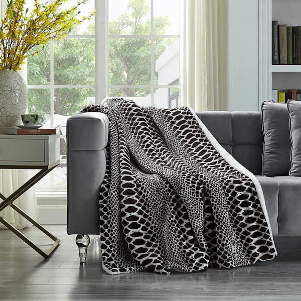 COZY TYME Anya Snake Throw Reverse Sherpa 100% Polyester 50 in. x 60 in ...