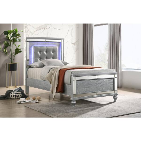 New Classic Furniture Valentino Silver Solid Wood Frame Twin Panel Bed with Lighted Headboard 02