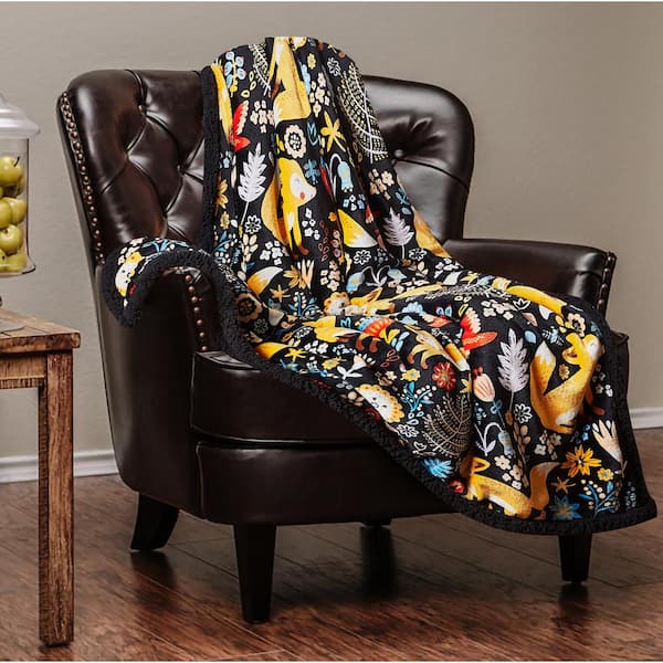 CHANASYA Gold Fox Black Print Fleece Reversible Sherpa Polyester Throw Blanket - 50 in. x 65 in.