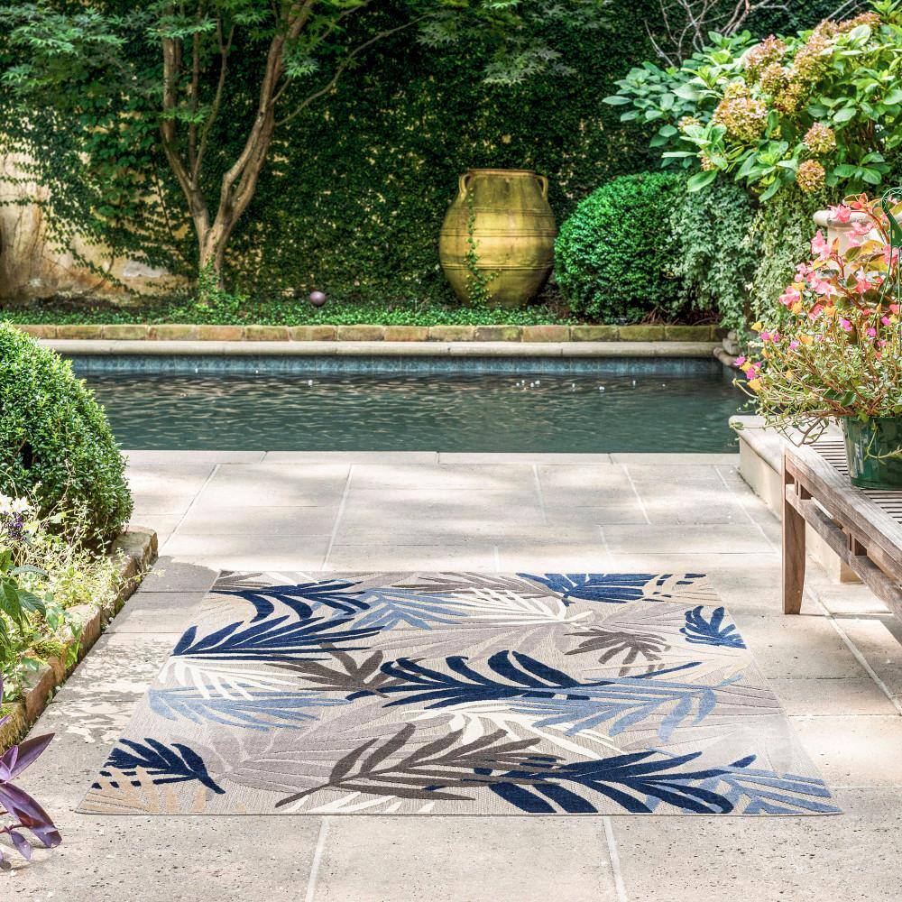 Oasis Blue and Gray Floral 8' x 10' Synthetic Indoor/Outdoor Rug
