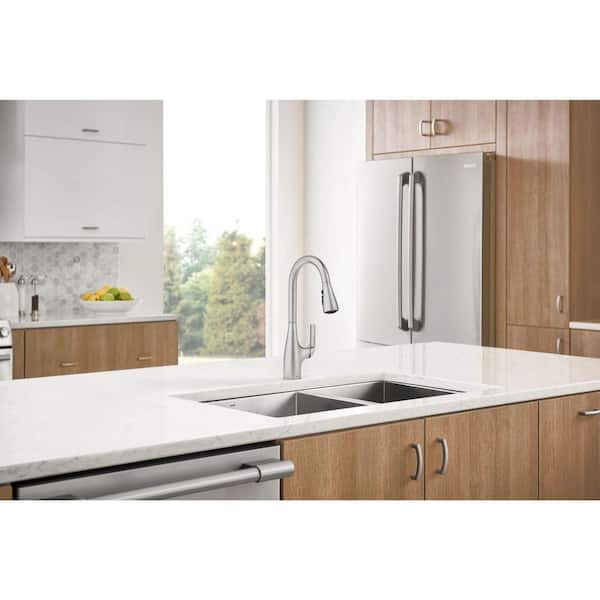Leesi Single-Handle Pull-Down Sprayer Kitchen Faucet with Reflex and Power Boost in Spot Resist Stainless