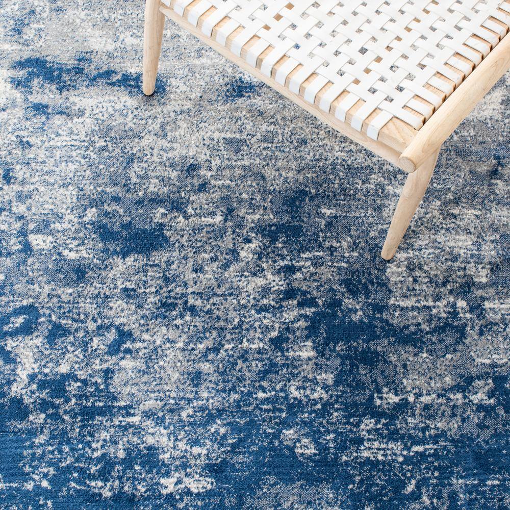 Reversible Grey/Navy Synthetic 5' Square Stain-Resistant Rug