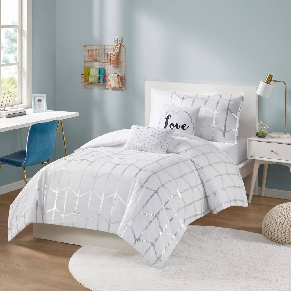 Twin White and Silver Microfiber Bedspread Set