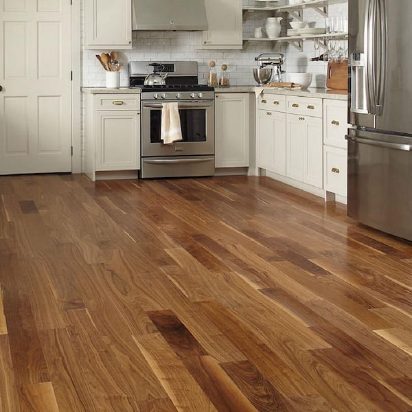 Home Legend Walnut Americana 3 8 In Thick X 5 In Wide X Varying Length Click Lock Hardwood Flooring 19 686 Sq Ft Case Hl307h The Home Depot