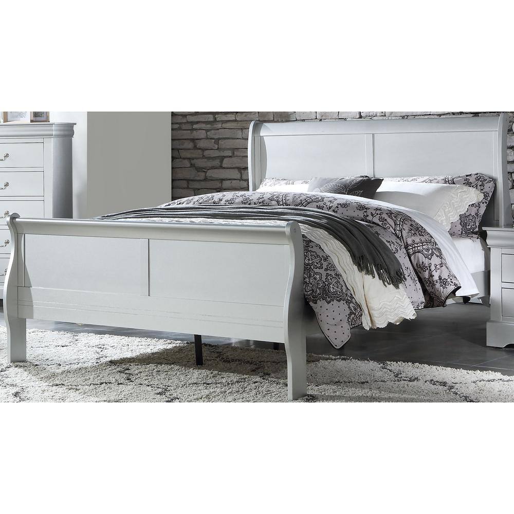 Elegant Gray Queen Upholstered Bed with Tufted Headboard and Storage Drawer