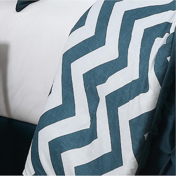 Venice Pinch Pleat Comforter Set