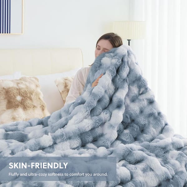 GHOUSE ILTB Tie-dyed Blue Faux Rabbit Fur 60 x 80 Fluffy