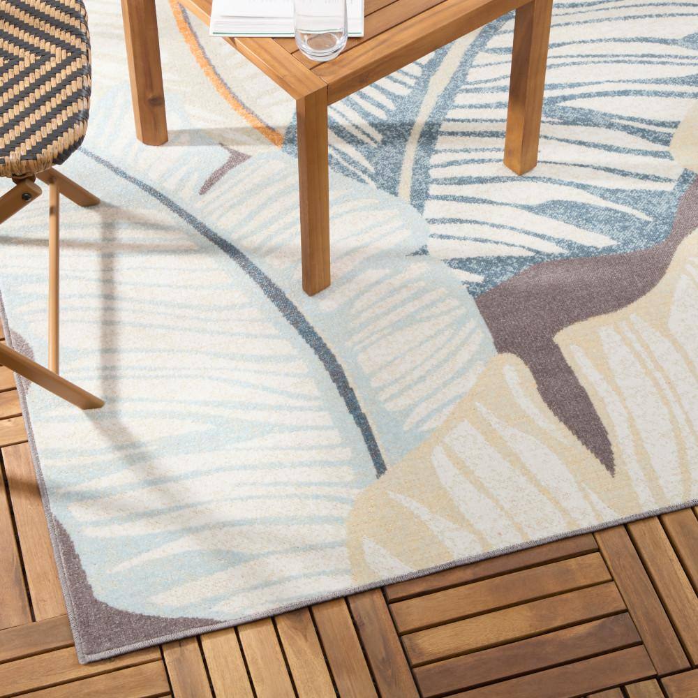 Dark Grey and Multicolor Synthetic Palm Fronds Indoor/Outdoor Area Rug