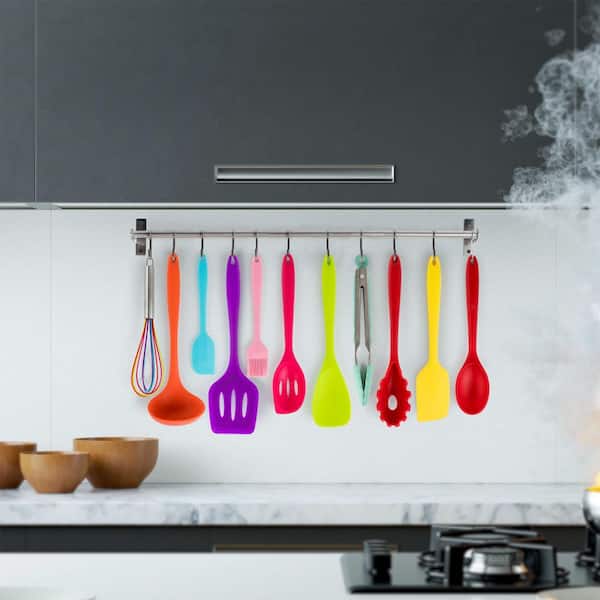 https://images.thdstatic.com/productImages/0989a2bd-0c1e-4558-b420-7c6ea1cbd83b/svn/multi-color-megachef-kitchen-utensil-sets-985114366m-76_600.jpg