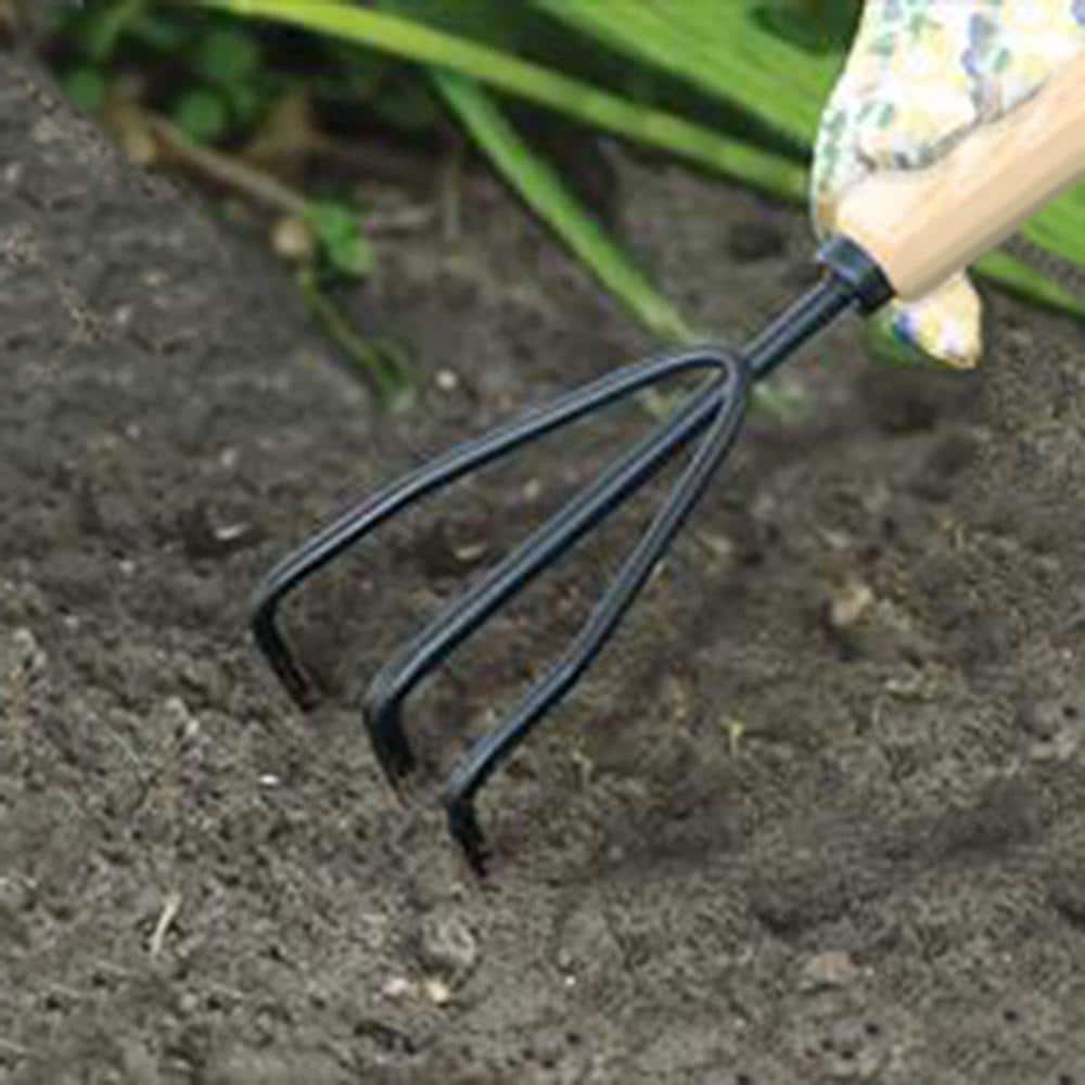 Short Wood Handle 3-Tine Steel Hand Cultivator