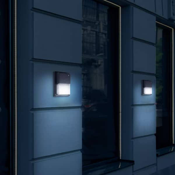 Simply Conserve 100-Watt Equivalent Integrated LED Black Mini Wall