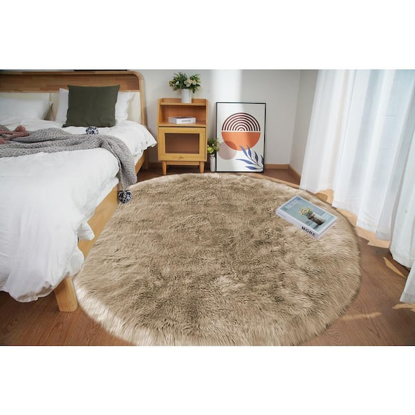 Sheepskin Faux Fur Beige 6 ft. x 6 ft. Cozy Fuzzy Rugs Round Area Rug