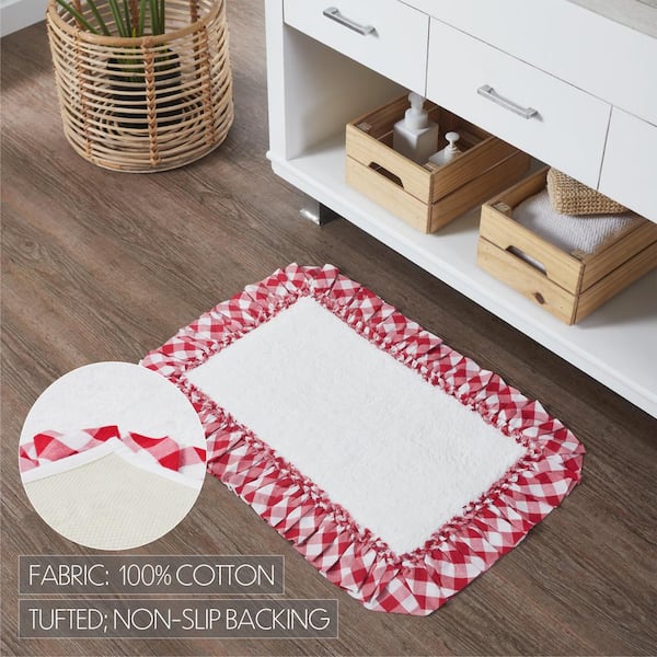 https://images.thdstatic.com/productImages/09bcf6c9-55b1-4191-975c-59e439f4ac14/svn/country-red-soft-white-vhc-brands-bathroom-rugs-bath-mats-80264-44_600.jpg