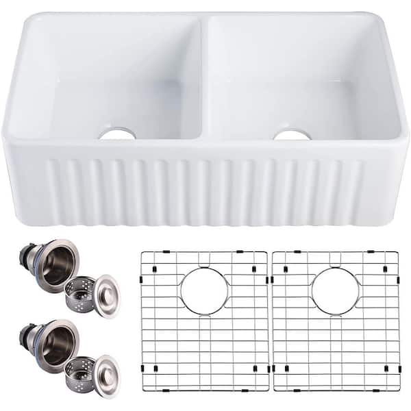 33 in. Farmhouse/Apron-Front 50/50 Double Bowl White Fireclay Kitchen Sink with Bottom Grid and Strainer