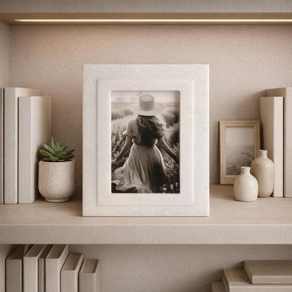 Liv & Skye 4 in. x 6 in. White Stone Marble Photo Frame with