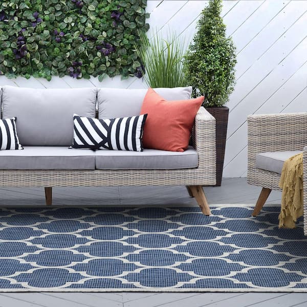 Veranda Geometric Navy 5 ft. x 8 ft. Indoor/Outdoor Area Rug