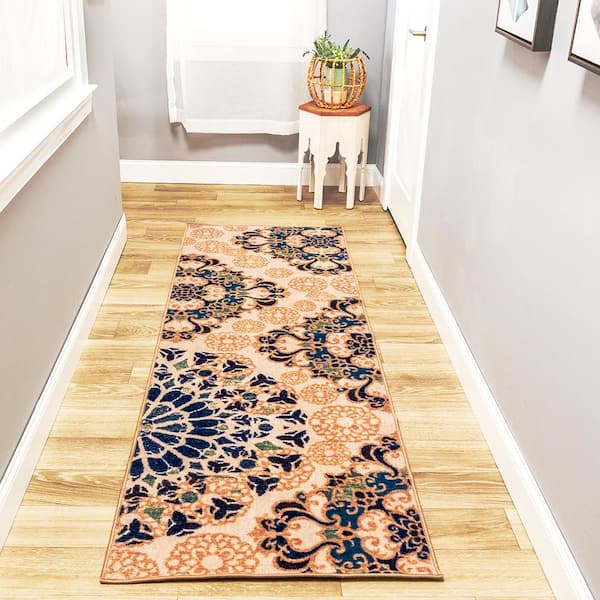 Thalia Cream 2 ft. 7 in. x 8 ft. Modern Medallion Area Rug