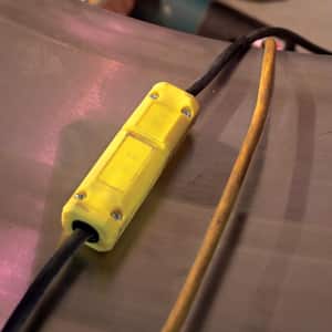 Pass and Seymour MaxGrip M3 15 Amp 125-Volt NEMA 5-15R Straight Blade Connector in Yellow