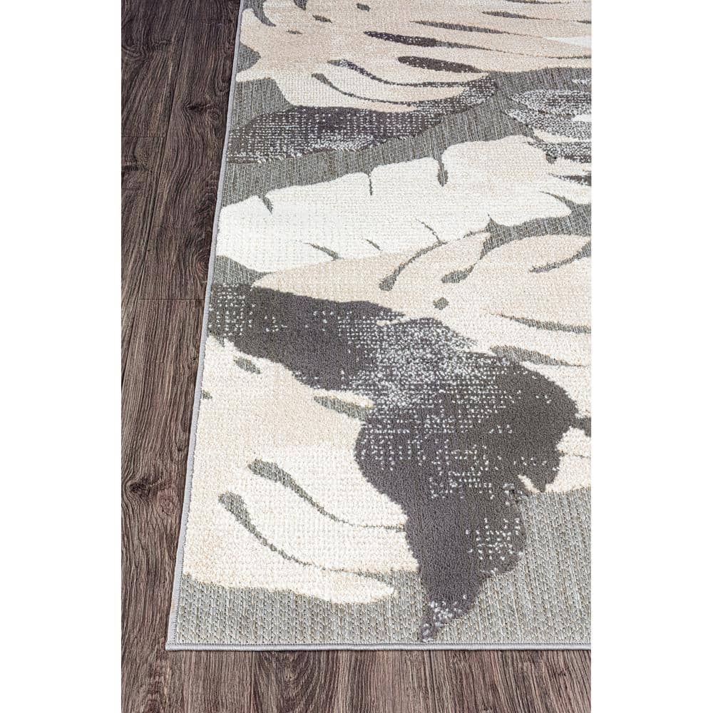 Gray Floral Palm Leaves Synthetic Indoor/Outdoor Runner Rug 2' x 7'