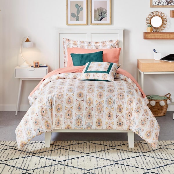 Bed & Bedding Sets