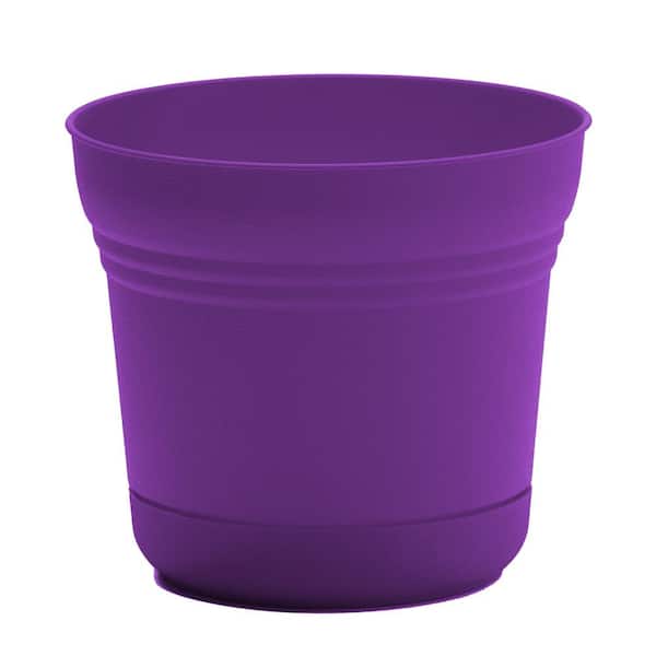 Saturn 9.75 in. L x 9.75 in. W x 8.5 in. H 6 qt. Royal Lilac Indoor/Outdoor Plastic Planter with Saucer
