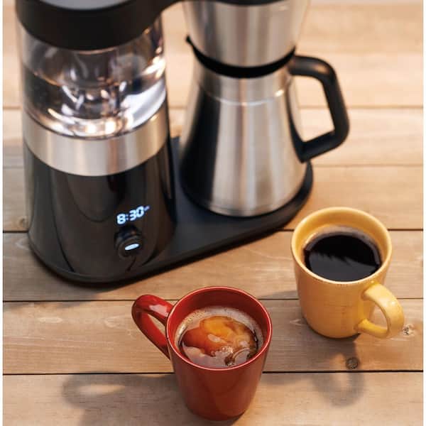 https://images.thdstatic.com/productImages/09ff8c72-4d1a-43af-8431-7af38360463d/svn/black-and-stainless-steel-oxo-drip-coffee-makers-8710100-c3_600.jpg