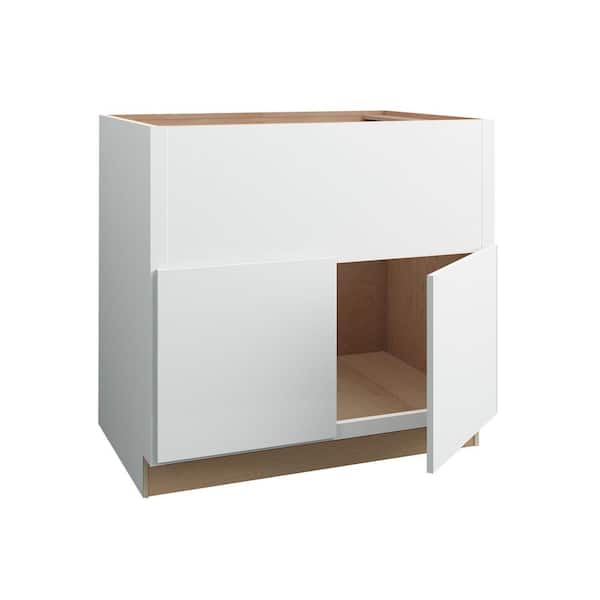 Hargrove 36 in. W x 24 in. D x 34.5 in. H Assembled Plywood Farm Sink Base Kitchen Cabinet in Vesper White