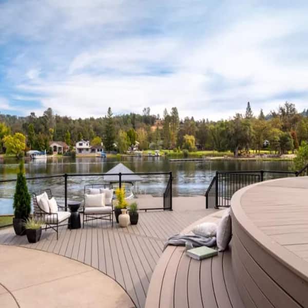 Transcend Lineage Composite Decking Board