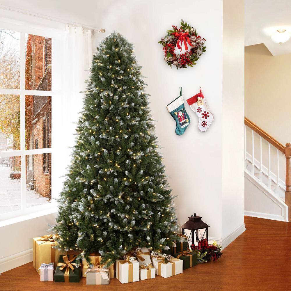 HOMESTOCK 6.5ft Frosted Prelit Artificial Christmas Tree with 1292 ...