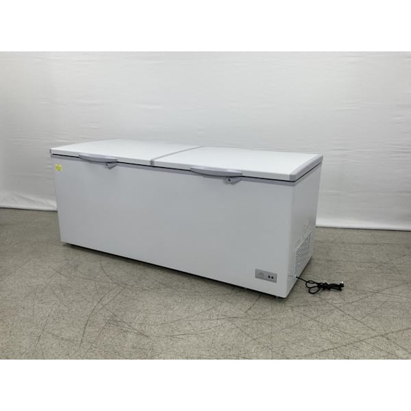 Elite Kitchen Supply 76.5 in. 24 cu. ft. Manual Defrost Commercial